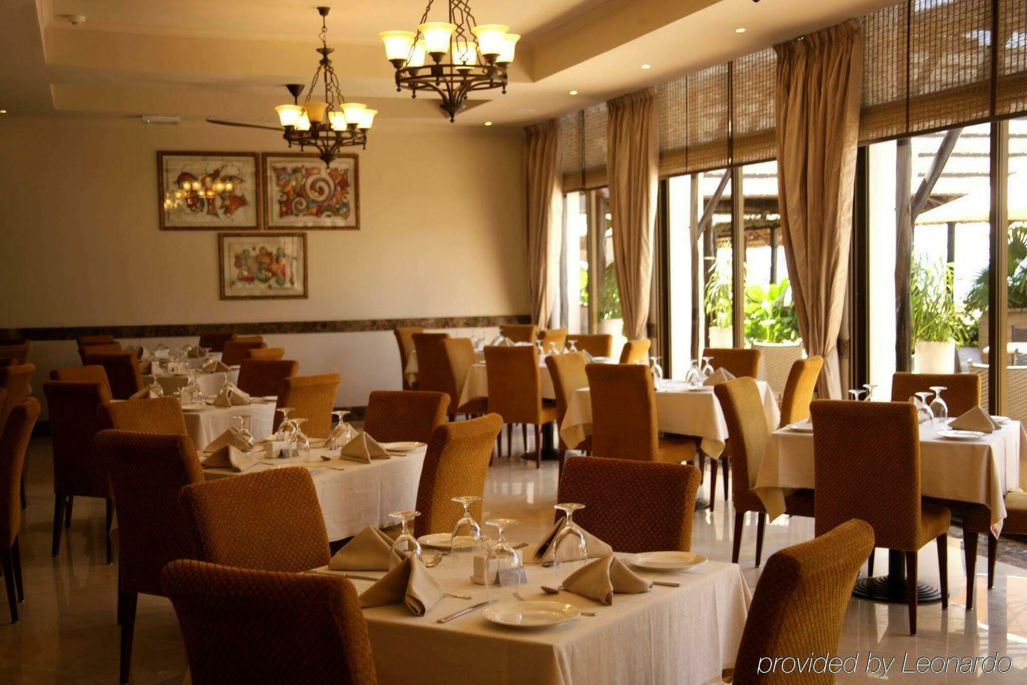 דאר א-סאלאם Sea Cliff Hotel מראה חיצוני תמונה